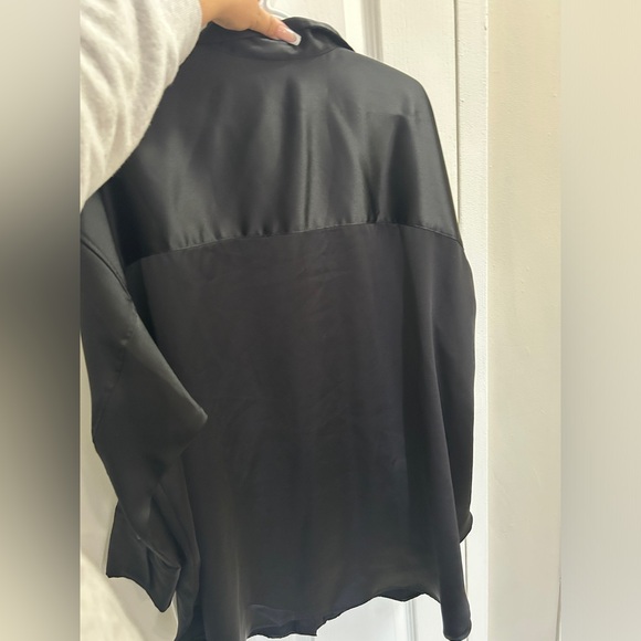 H&M Satin Top - Picture 3 of 3